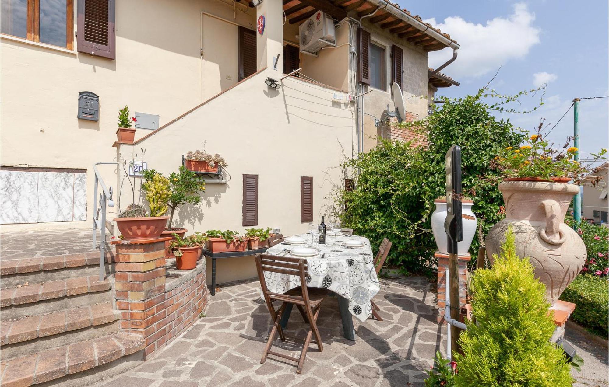 Awesome Home In Montefoscoli With Wifi Exterior foto
